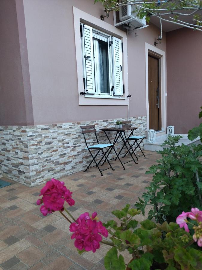 B&B One Воница Екстериор снимка