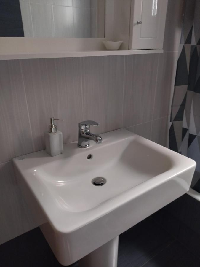 B&B One Воница Екстериор снимка