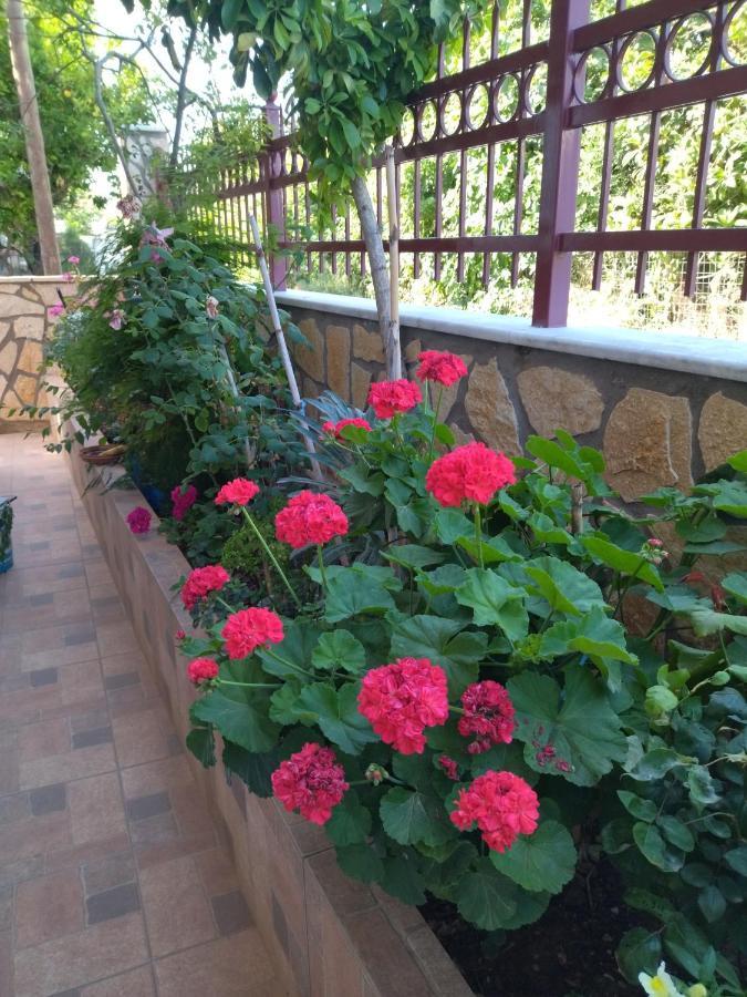 B&B One Воница Екстериор снимка