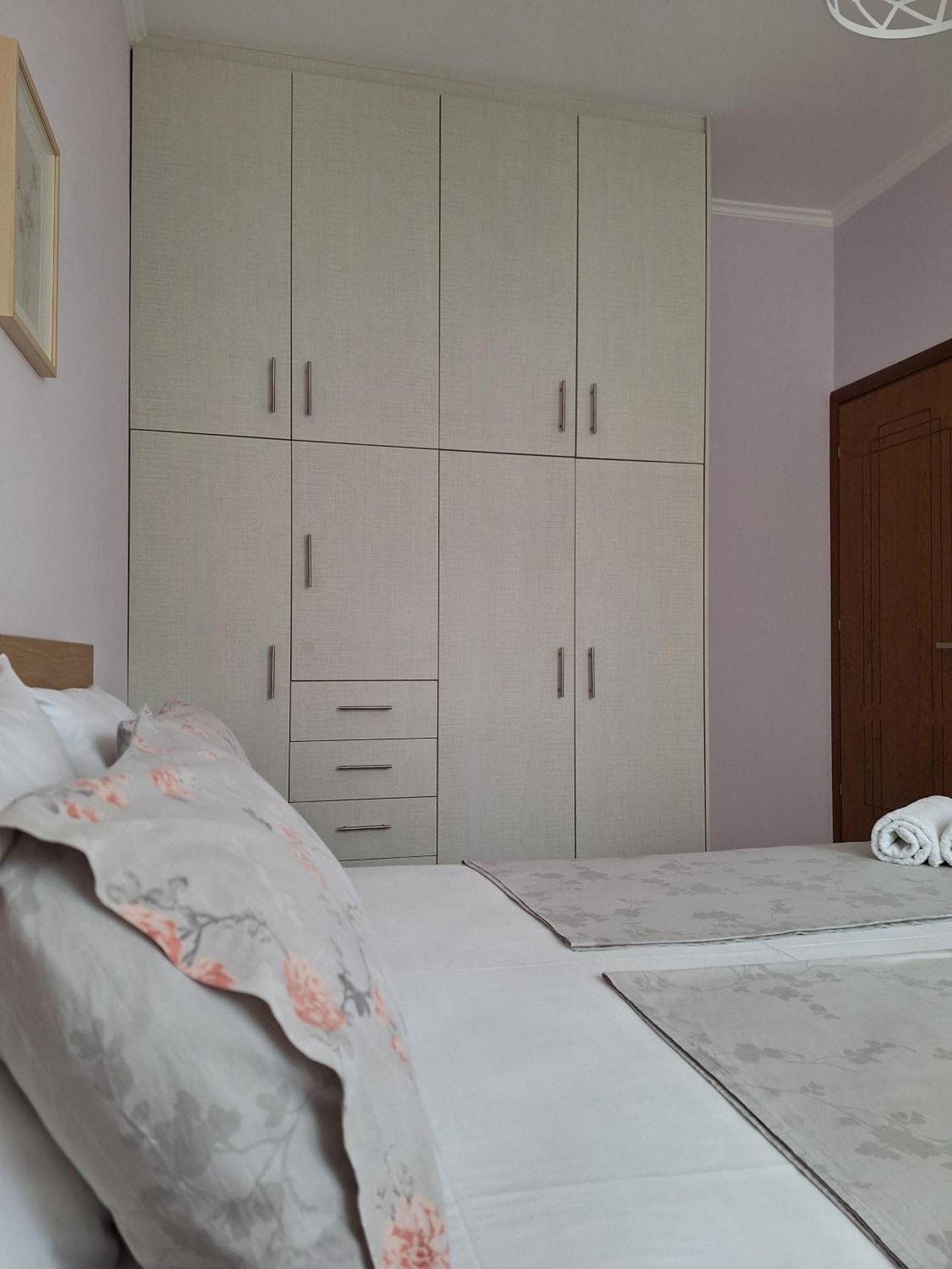 B&B One Воница Екстериор снимка