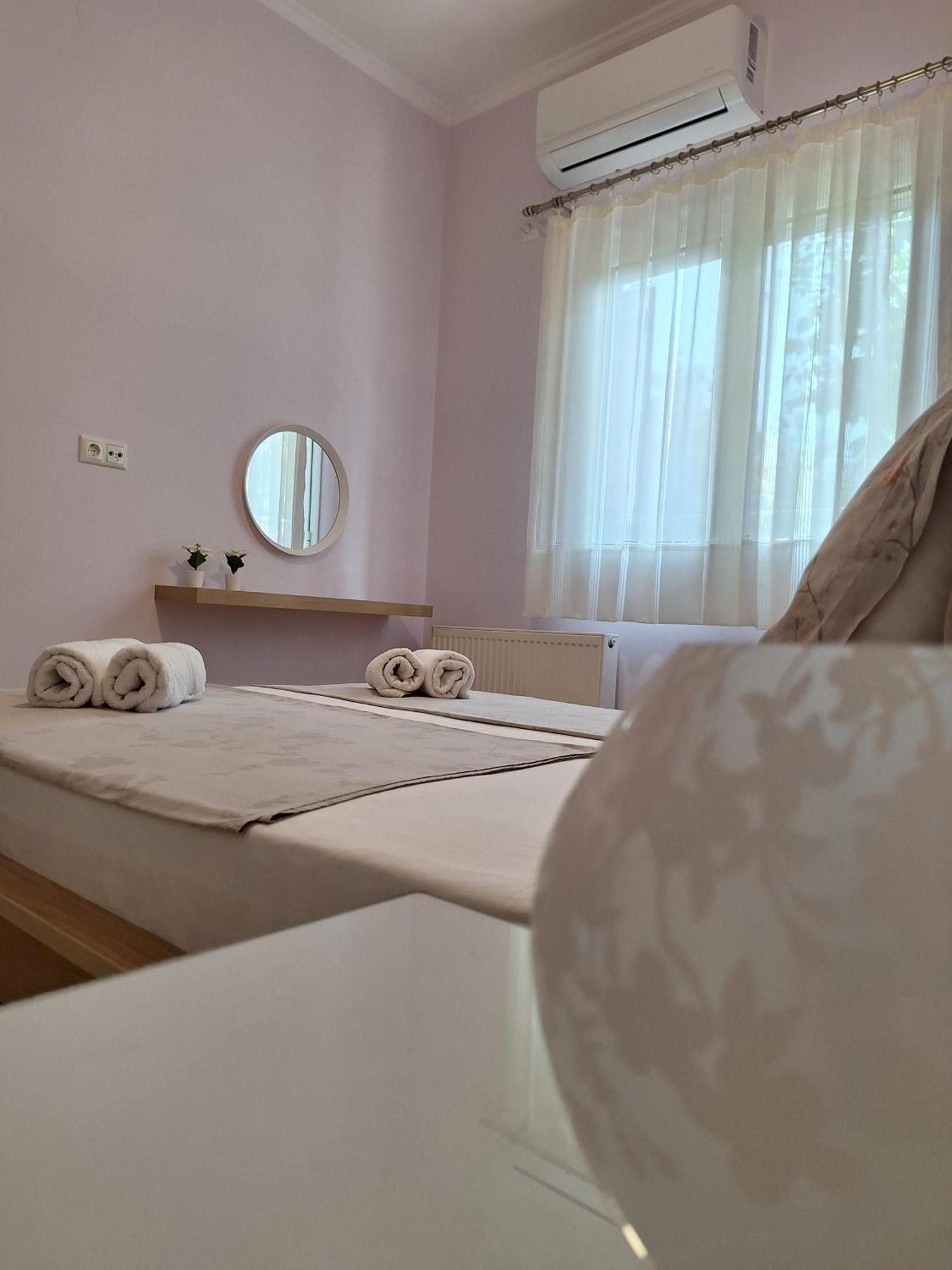 B&B One Воница Екстериор снимка