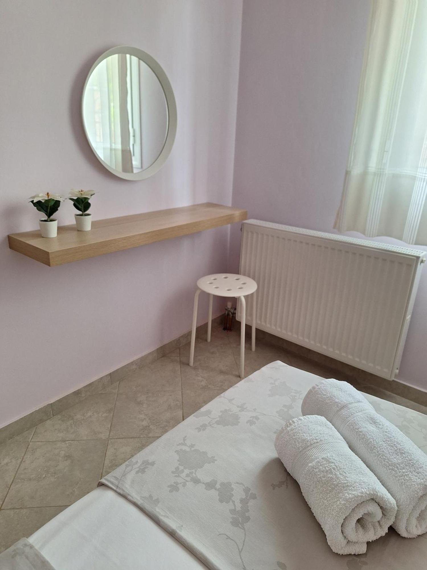 B&B One Воница Екстериор снимка